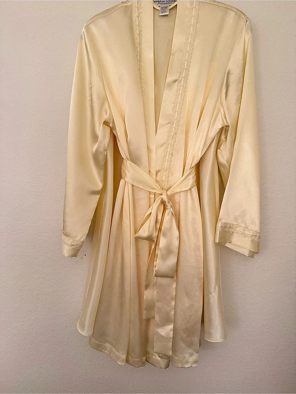 Morgan Taylor Intimates Cream Wrap Robe